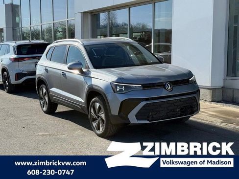 New 2026 Volkswagen Taos SE AWD/4WD image 1