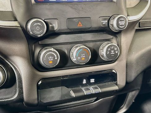 Used 2019 RAM 1500 Big Horn AWD/4WD image 16