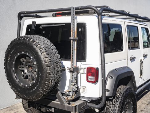 Used 2017 Jeep Wrangler Unlimited Sport w/ Quick Order Package 24S image 9