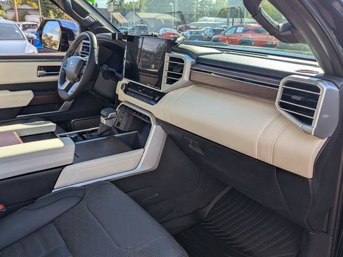 Used 2024 Toyota Tundra Capstone AWD/4WD image 43