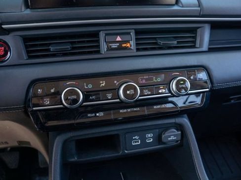 Used 2025 Honda Pilot Elite image 29