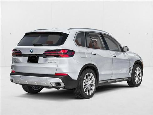 New 2026 BMW X5 xDrive50e w/ Premium Package AWD/4WD image 2
