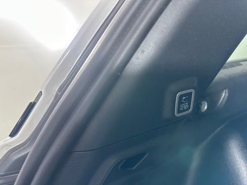 Certified 2023 Jeep Grand Cherokee Altitude image 8