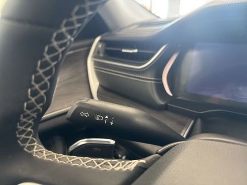 Used 2023 Jeep Grand Cherokee L Limited w/ Luxury Tech Group II image 42