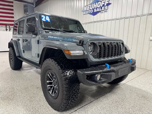 Used 2024 Jeep Wrangler Unlimited Rubicon 4xe image 2