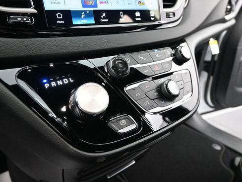 New 2026 Chrysler Voyager LX image 33