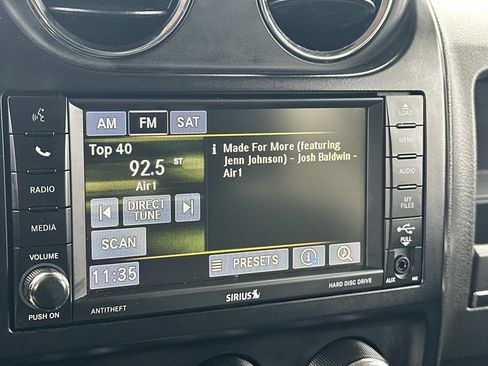 Used 2017 Jeep Patriot Latitude w/ Premium Sound Group AWD/4WD image 3