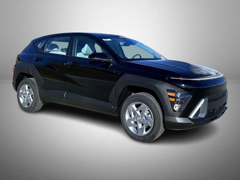 New 2026 Hyundai Kona SE image 3