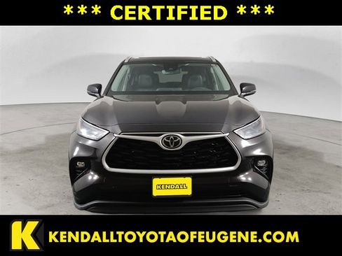 Certified 2022 Toyota Highlander XLE image 8