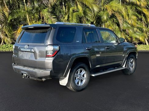 Used 2015 Toyota 4Runner SR5 image 5