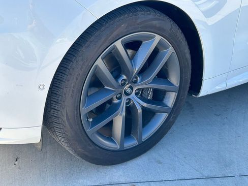 Used 2023 Land Rover Range Rover Sport SE Dynamic image 9