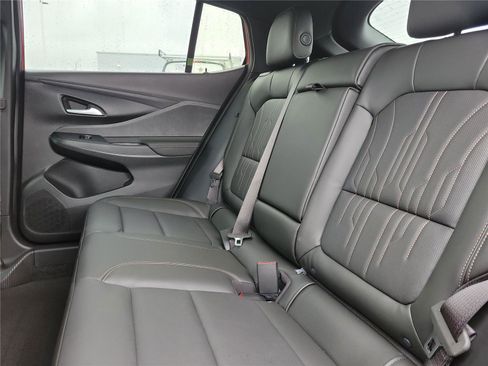 New 2026 Buick Envista Avenir image 13