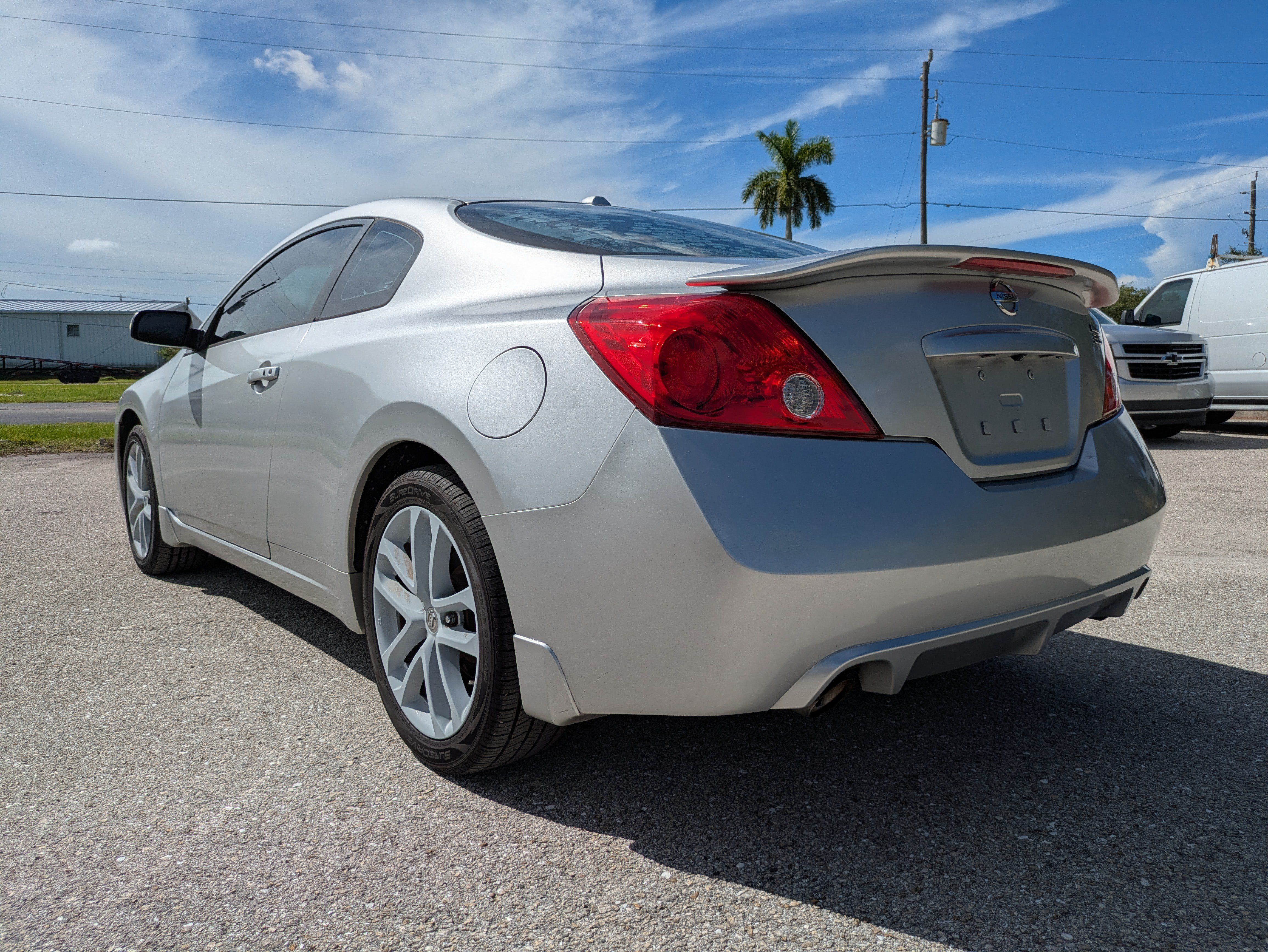 Used 2012 Nissan Altima 3.5 SR w/ 3.5SR Premium Pkg FWD image 9