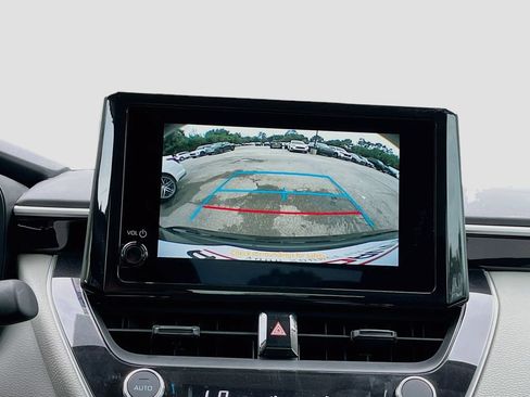 Used 2026 Toyota Corolla LE FWD image 14