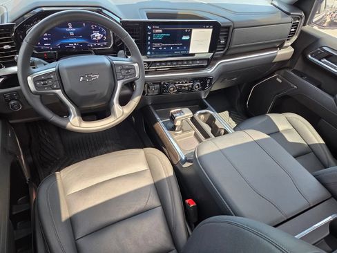 Used 2024 Chevrolet Silverado 1500 LT Trail Boss w/ Convenience Package II AWD/4WD image 12