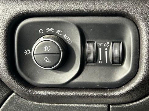 Used 2022 RAM 2500 Laramie w/ Night Edition image 30