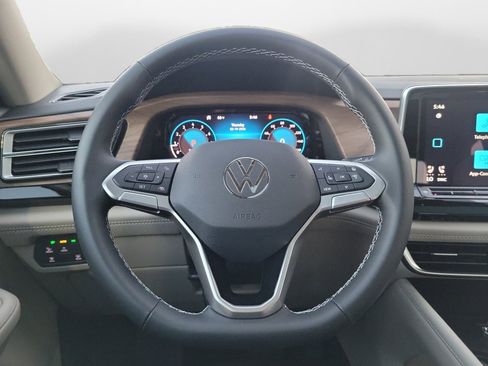 New 2026 Volkswagen Atlas SE FWD image 10