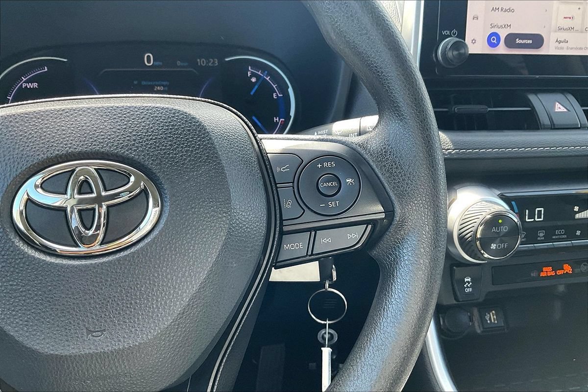 Used 2024 Toyota RAV4 LE AWD/4WD image 20