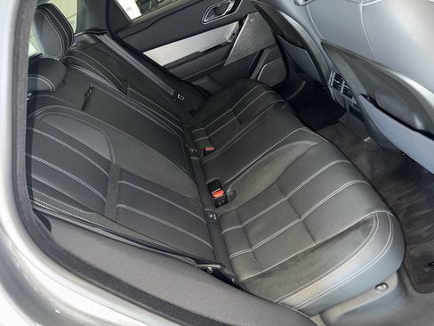 Used 2019 Land Rover Range Rover Velar R-Dynamic SE image 26