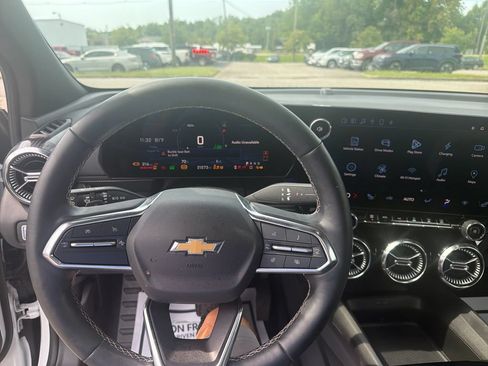 Used 2024 Chevrolet Blazer EV LT AWD/4WD image 16