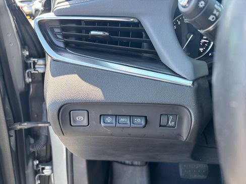 Used 2023 Buick Enclave Premium w/ Experience Buick Package image 16