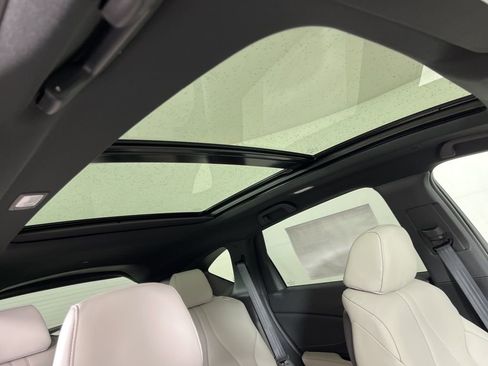 New 2026 Acura RDX SH-AWD image 5