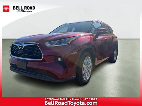 Used 2023 Toyota Highlander Limited image 1