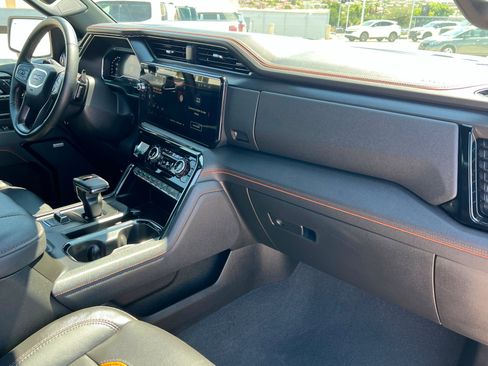 Used 2025 GMC Sierra 1500 AT4 AWD/4WD image 24