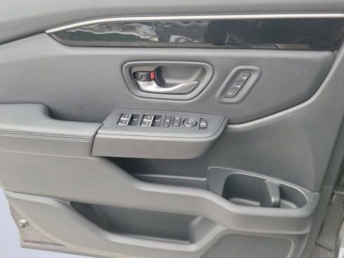 Used 2023 Honda Pilot Touring image 26