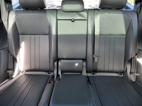 Certified 2024 Volkswagen Tiguan SE R-Line w/ MDO Package, Two-Row image 13