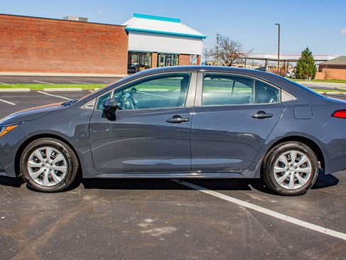 Used 2024 Toyota Corolla LE image 5