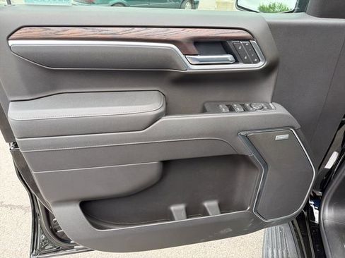 New 2026 GMC Sierra 1500 SLT w/ SLT Premium Plus Package image 16