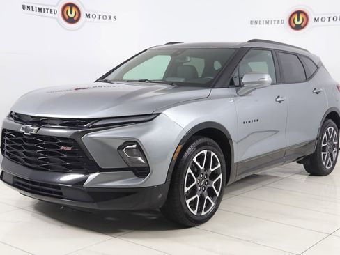 Used 2025 Chevrolet Blazer RS w/ Enhanced Convenience Package AWD/4WD image 5