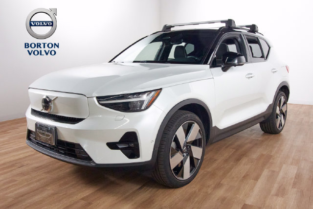 Used 2023 Volvo XC40 Recharge Ultimate w/ Protection Package Premier AWD/4WD image 1