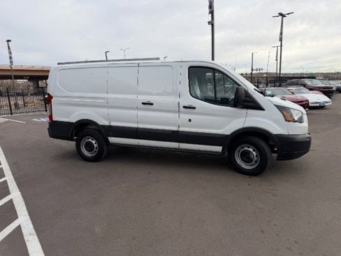 Used 2018 Ford Transit 250 130 Low Roof image 19
