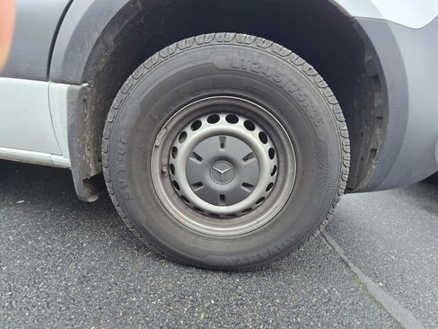 Used 2024 Mercedes-Benz Sprinter 2500 image 3