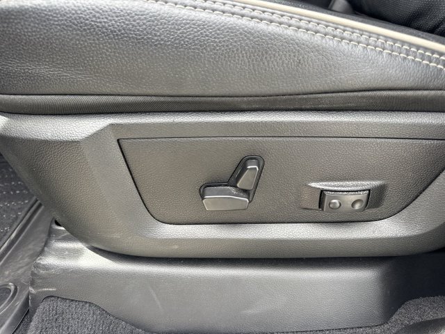 Used 2023 RAM 2500 Limited AWD/4WD image 12