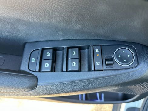 New 2026 Kia Seltos S image 40