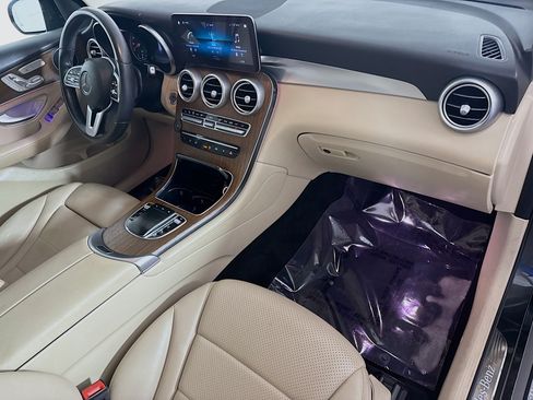 Used 2021 Mercedes-Benz GLC 300 image 30