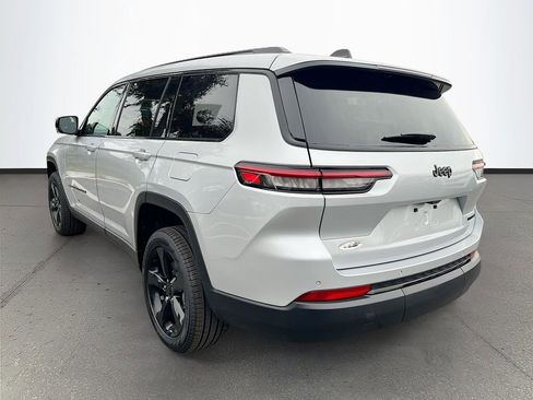 New 2025 Jeep Grand Cherokee L Limited w/ Black Appearance Package image 5