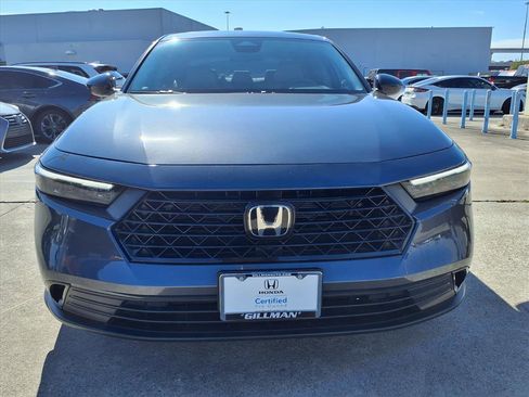 Certified 2025 Honda Accord SE image 19