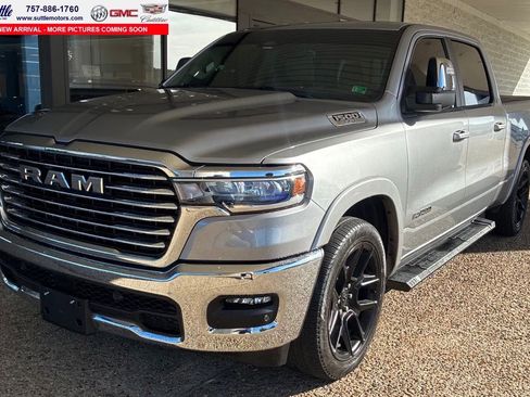 Used 2025 RAM 1500 Laramie AWD/4WD image 1