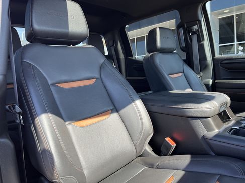 Used 2023 GMC Sierra 1500 AT4 w/ AT4 Preferred Package image 18