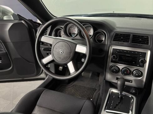 Used 2010 Dodge Challenger SE RWD image 20