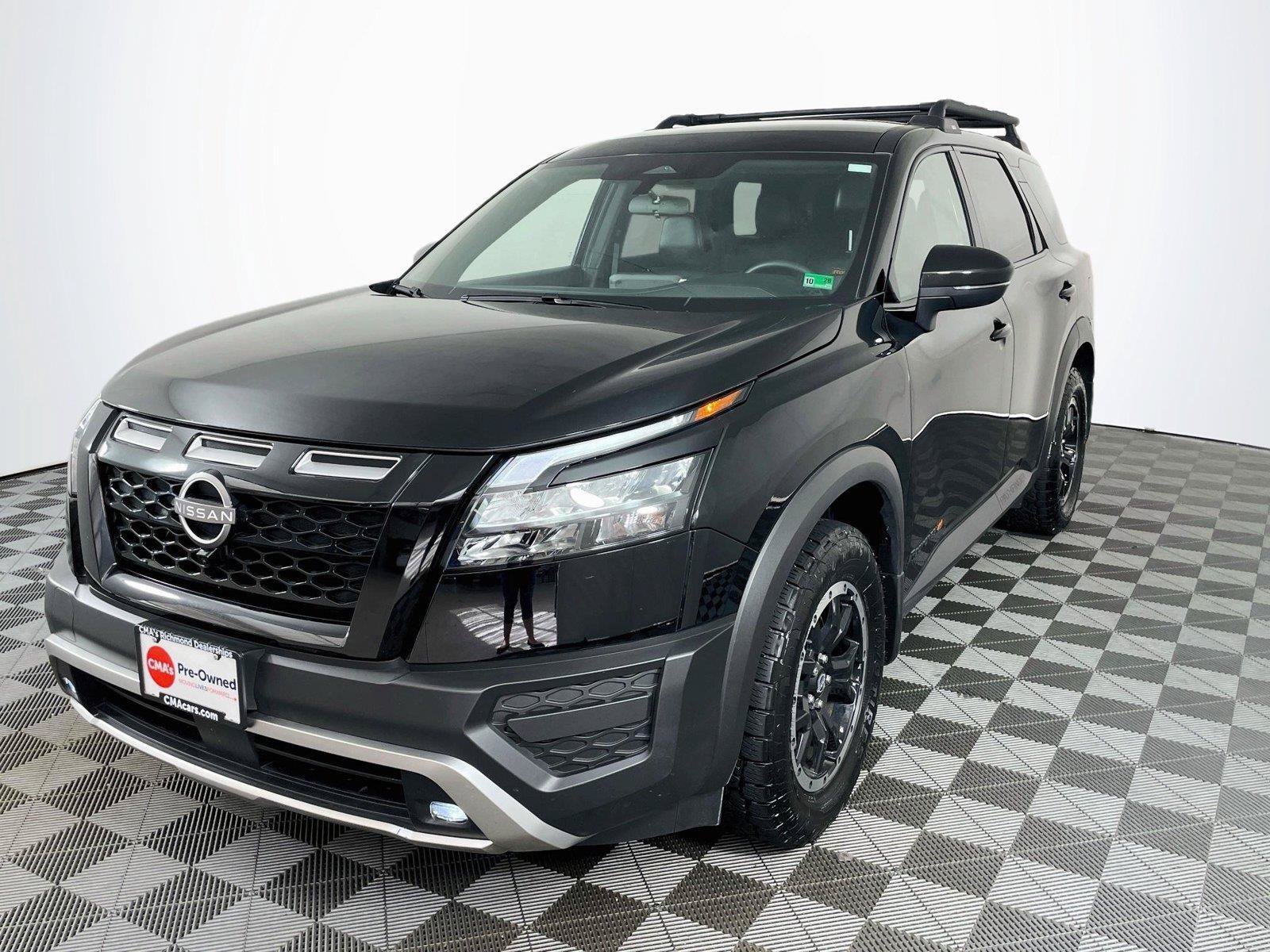 Used 2025 Nissan Pathfinder Rock Creek AWD/4WD image 3