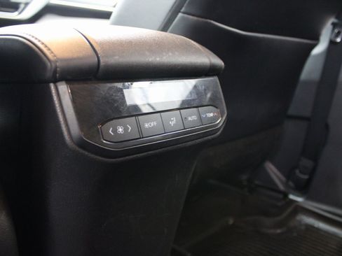 Used 2021 Toyota Highlander XLE image 20