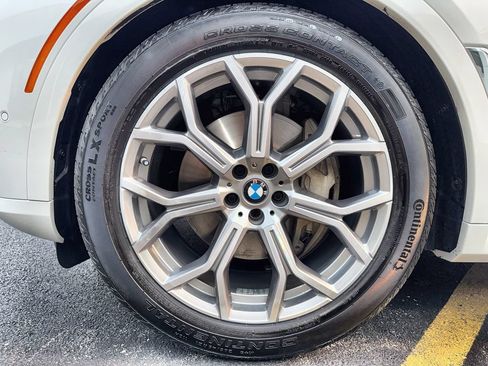 Used 2023 BMW X7 xDrive40i w/ Executive Package AWD/4WD image 19