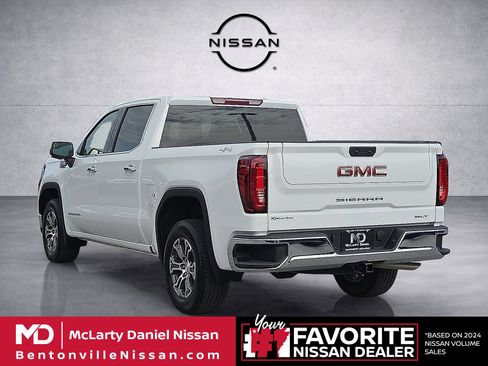 Used 2026 GMC Sierra 1500 SLT AWD/4WD image 4