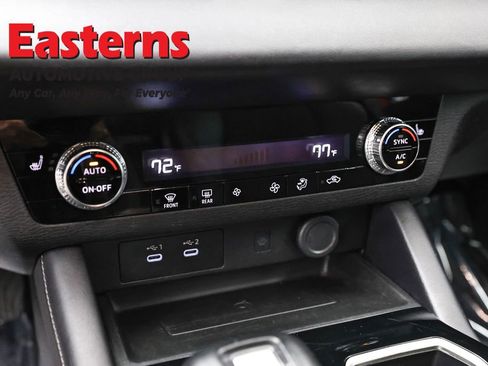 Used 2025 Mitsubishi Outlander SE FWD image 18