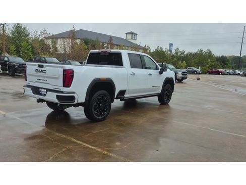 New 2026 GMC Sierra 2500 Denali Ultimate w/ LPO, Black Badging Package image 8